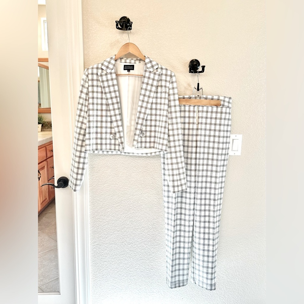 Danielle Bernstein crop jacket (XS) and pants (2) set (NWOT)